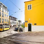 Discover Lisbons History - Stylish Apartment In Alfama